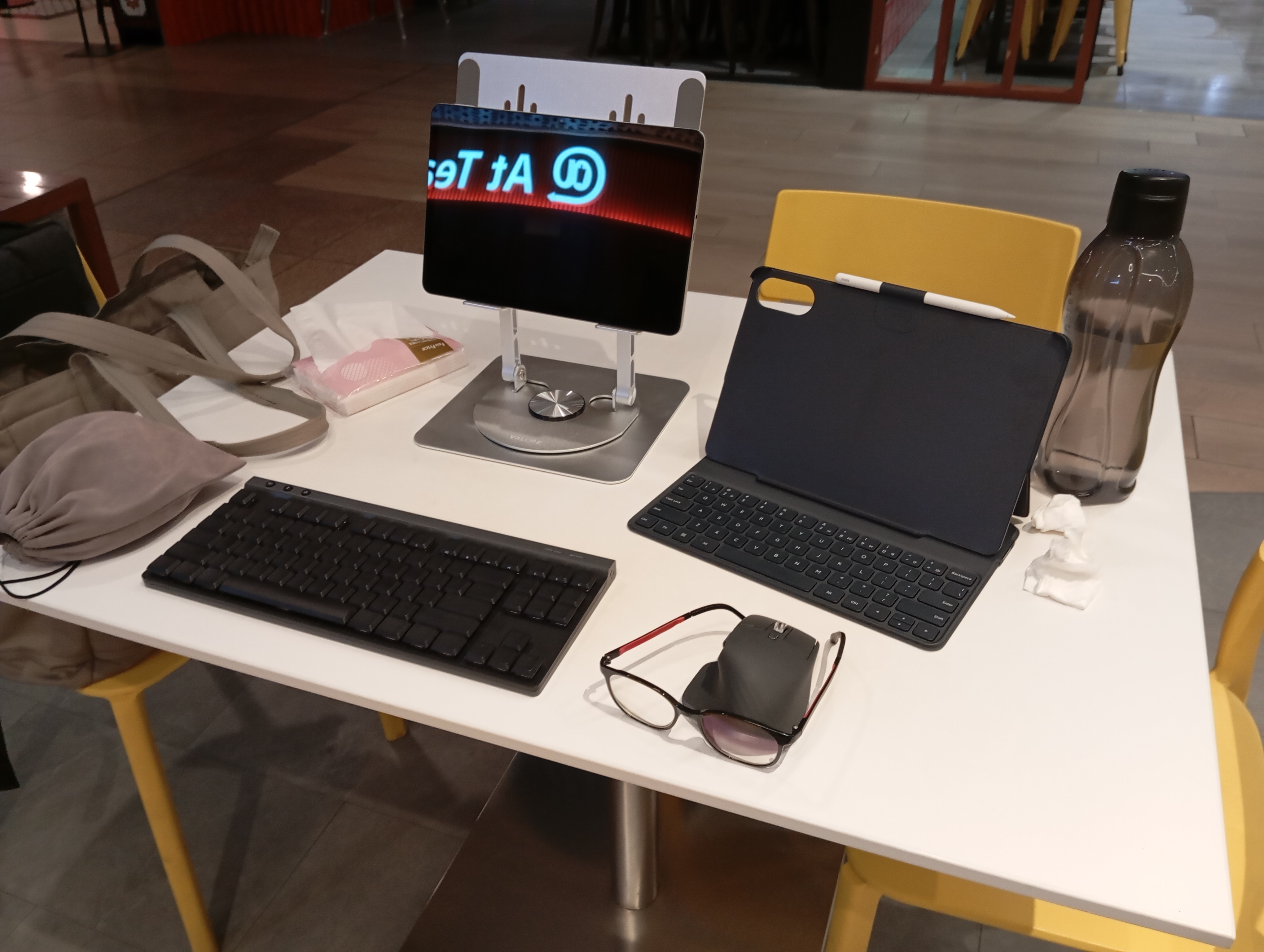 I needed a public place where I can get strong, stable wifi signal because my data has been cut off.