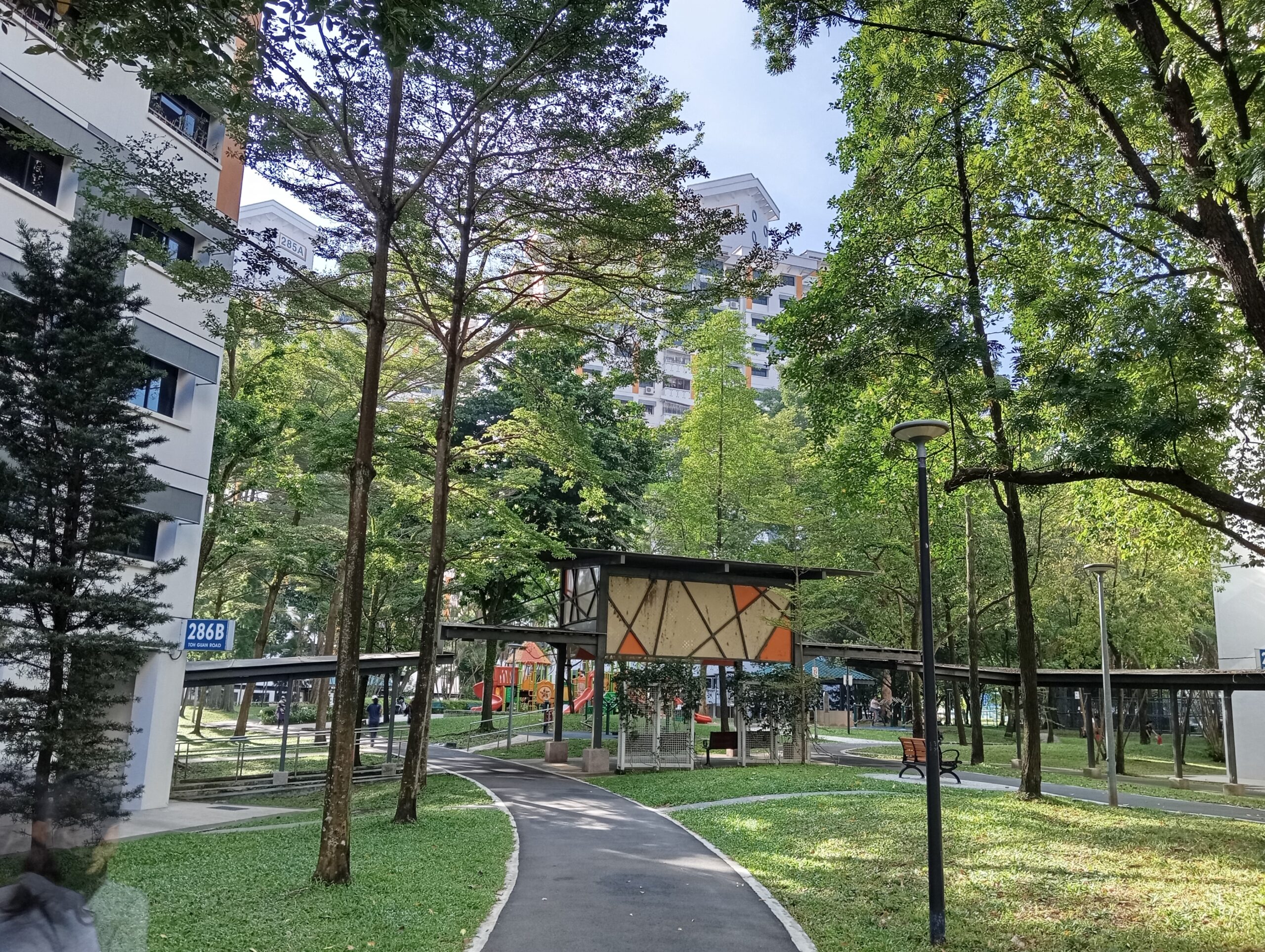 Our Saturday morning workouts are strangely one of the things that we look forward to the most every week. Unlike the super early 5:30 am workout sessions on Tuesdays and Thursdays, this one always felt different.

Maybe it is because of the air, and maybe it's also because of the sun that is just starting to come up. Or perhaps it is both.